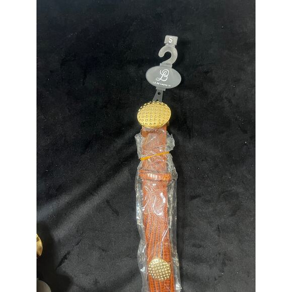 Women's Genuine Brown Italian Leather Belt Small with Gold Embellishments NWT - Picture 5 of 5